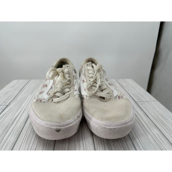 Vans Comfycush Old Skool Coldhearted M 10.5/ W 12 True White Red Skull Sneakers - Picture 4 of 8